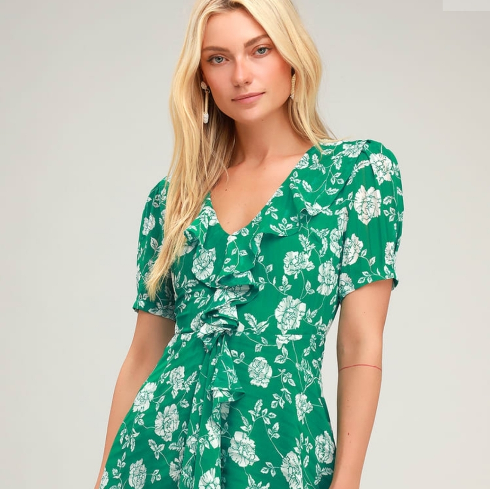 Ximena Green Floral Print Ruffled Short Sleeve
